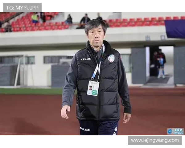 杨敏独家揭秘足球技巧与心得分享助你提升球技的秘诀 杨敏独家揭秘足球技巧与心得分享助你提升球技的秘诀